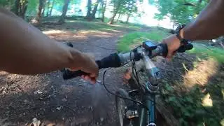 60-SECOND EXCURSION: Trail riding in Haworth, New Jersey, USA