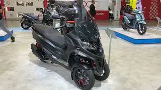 Piaggio MP3 400 S (2025) Walkaround - EICMA 2024 - Fiera Milano Italy