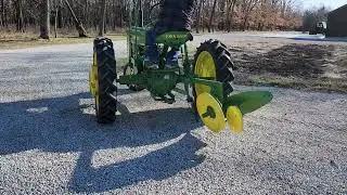 1939 John Deere H Tractor w/1 Bottom Plow