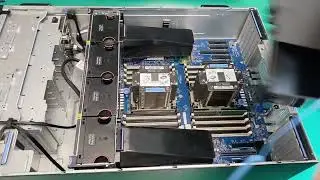 Lenovo ThinkSystem ST650 V3 installing a Micro SD card