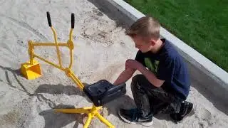 Features of Adjustable Leg Sand Digger by Childrensneeds com