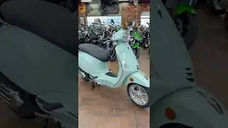 2025 Vespa Primavera 150 in Green