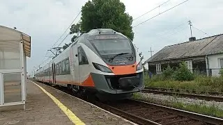ED76-030 na stacji Miąsowa