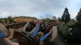 Disney - Magic Kingdom - Seven Dwarfs Mine Train (2) - VR/360