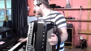 dani acordeonista cangas del narcea