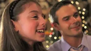 Hollie Steel - When Christmas Comes To Town