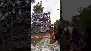 saund nya gede banget dan sokle nya banyak