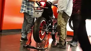 GRANDPITSTOP 360 PADDOCK STAND @GrandPitstop #motorcycle #paddockstand #riders #ktm #ridesafe