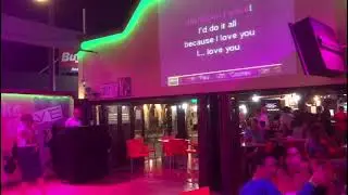 Unconditionally p&aring; Tommys Pub Ayia Napa, Cypern