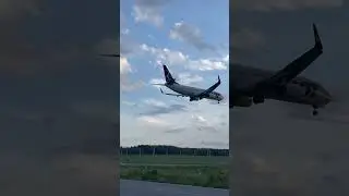 Boeing 737 landing in Warsaw-Radom AirPort