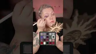 Look 1 with the Cosmic Brushes/ Comic Beauty Sinister Palette.
