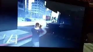 Aku bermain gta 5 di Lenovo g40-45 cukup lancar