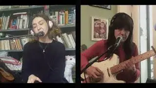 Pauline en la playa.  La mujer barbuda (live)