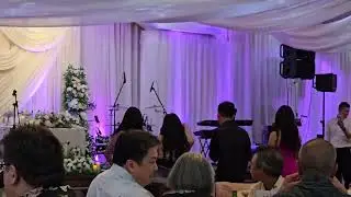 Guy singing T-Pain - Bartender at a wedding