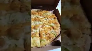yummy chicken Dynamite pizza from domino's