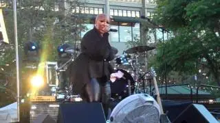 FRENCHIE DAVIS SINGING 