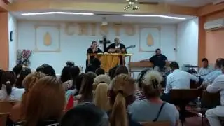 Lola de la corrala y carmen de pinto.en la Iglesia de Peñafiel