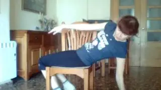 MARCAR Y ESTRECHAR LA CINTURA - Ejercicios abdominales en silla