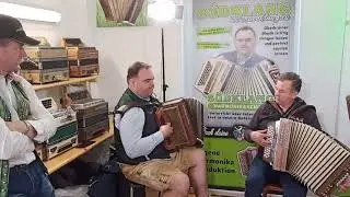 Ich bin ein Vagabund .... Südklang Harmonika © OlmHERZ