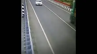 White car accident on highway 😱😰| Truck tyre hit the car | #accident #Shorts | Airbags opened |