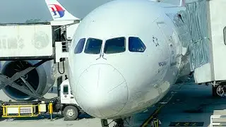 Turkish Airlines Boeing 787-9 Dreamliner departure to Denver 