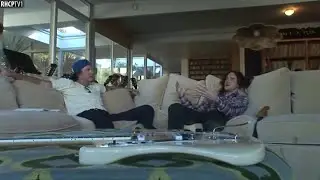 John Frusciante Explains How He Created The Guitar Solo For The Song ''Turn It Again''!