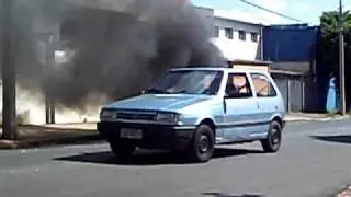 Fusca incendiado