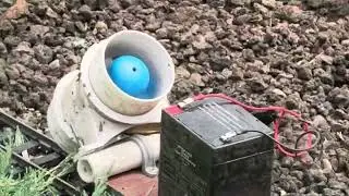Garden Railroad Track Cleaner in Action &ndash; 12V Blower Demo