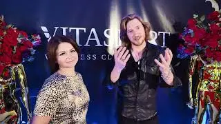 Звёздные резиденты поздравляют клиентов клуба Vitasport с Новым годом 2023