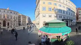 Walking Around the Immaculate Conception Column in Rome | 360&deg; VR Experience (Christmas 2025)