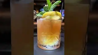 BEST HAPPY HOUR IN MIAMI - GREAT LOCAL BAR IN MIAMI