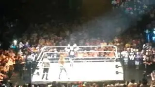 #WWEGlasgow 5/11/15 - Health Slater vs Damian Sandow [Entrance]