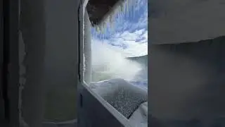 'Enchanting': Massive Icicles and Pristine Snow Transform Niagara Falls #shorts
