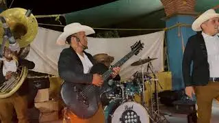 LA MICAELA//ATREVIDOS DEL NORTE&Ntilde;O BANDA-EN VIVO