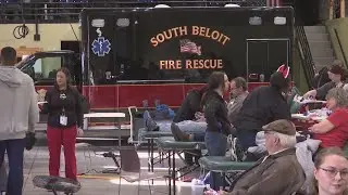 South Beloit Police, Fire square off in blood drive