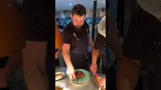 Ele n&atilde;o consegue dizer n&atilde;o 😂❤️ #chef #vidadechef #cozinhaprofissional