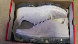 Vapor Max Plus Triple White