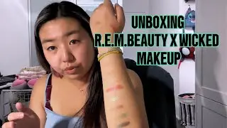 Sydney💜 unboxing R.E.M. Beauty x Wicked Makeup #wickedmusical #Sydney💜 #unboxing
