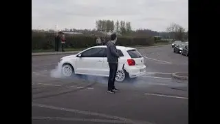 Cars leaving Dubshed 2019