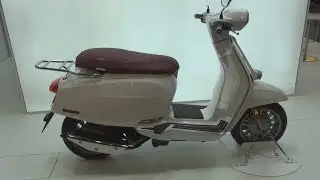 Lambretta V50 Special White (2020) Exterior and Interior