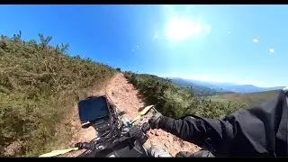 La Transpyrénéenne en 701 Enduro et 890 Adventure - Jour 1