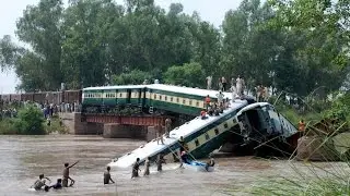 Sabotage suspected in Pakistan military train crash