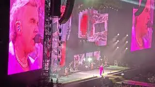 Robbie Williams@Munich Olympic Stadium - Spies - New Song (Lichtermeer)