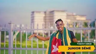 Junior SEME chante l'ind&eacute;pendance de son pays le Togo dans les harmonies Vodou