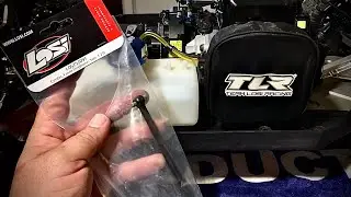 How to install the center, front dog bone ( front drive shaft) on a Losi 5ive T 2.0
