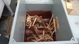 Komar Dual Auger Compactor Shredding 10ft crate