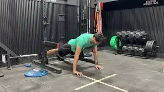 Plyo push ups (Band assisted) #upperbodytraining #powertraining #pushups #plyometrics