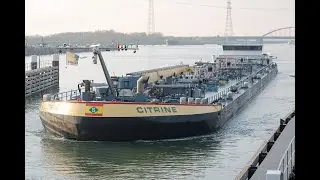 AMORE  (Duwboot)   -   CITRINE  (Tanker 2 x 1800pk)