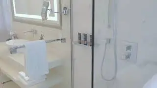 Mondrian - Superior Room Walkthrough