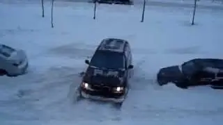 Выезд из сугроба